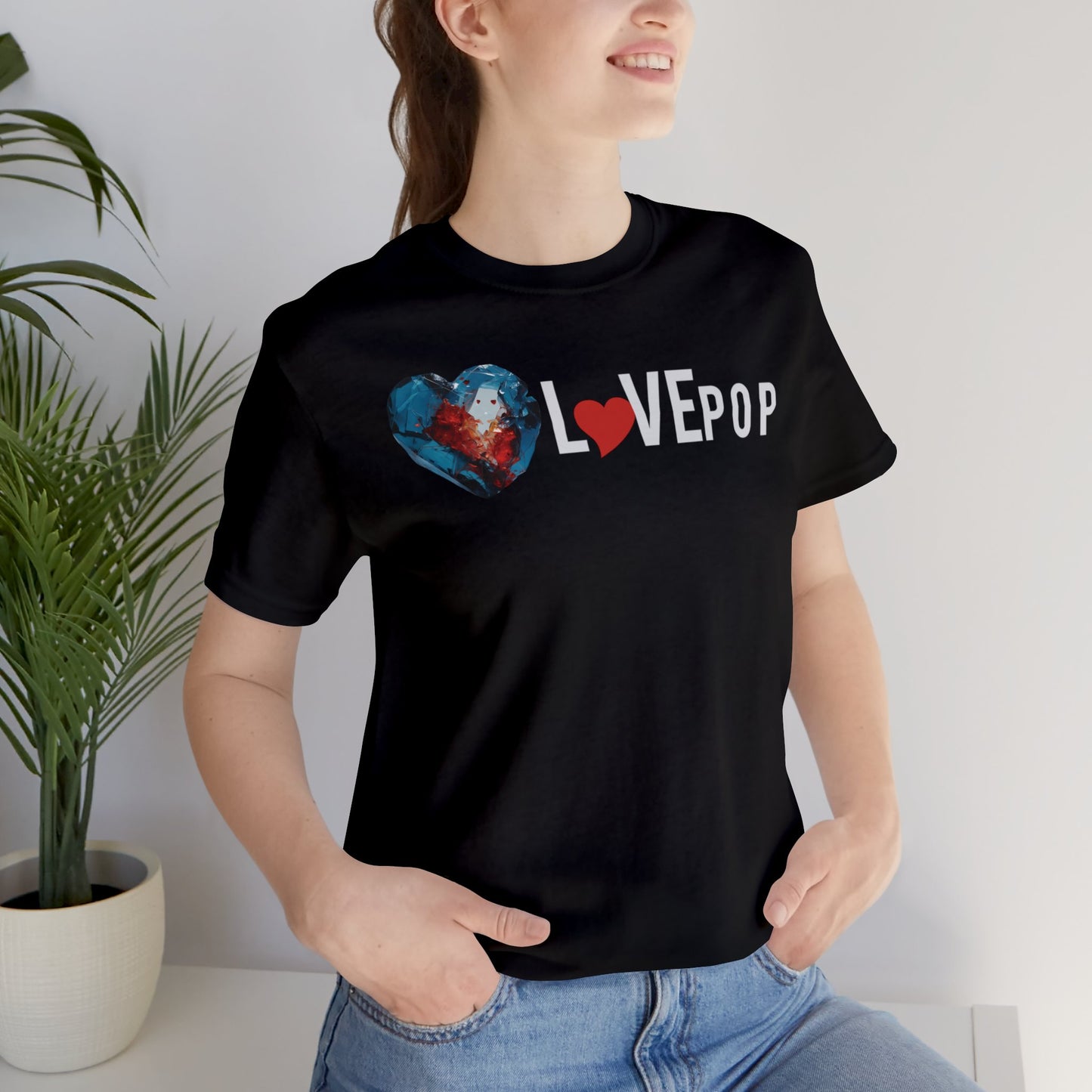 L♡VEpop T-Shirt