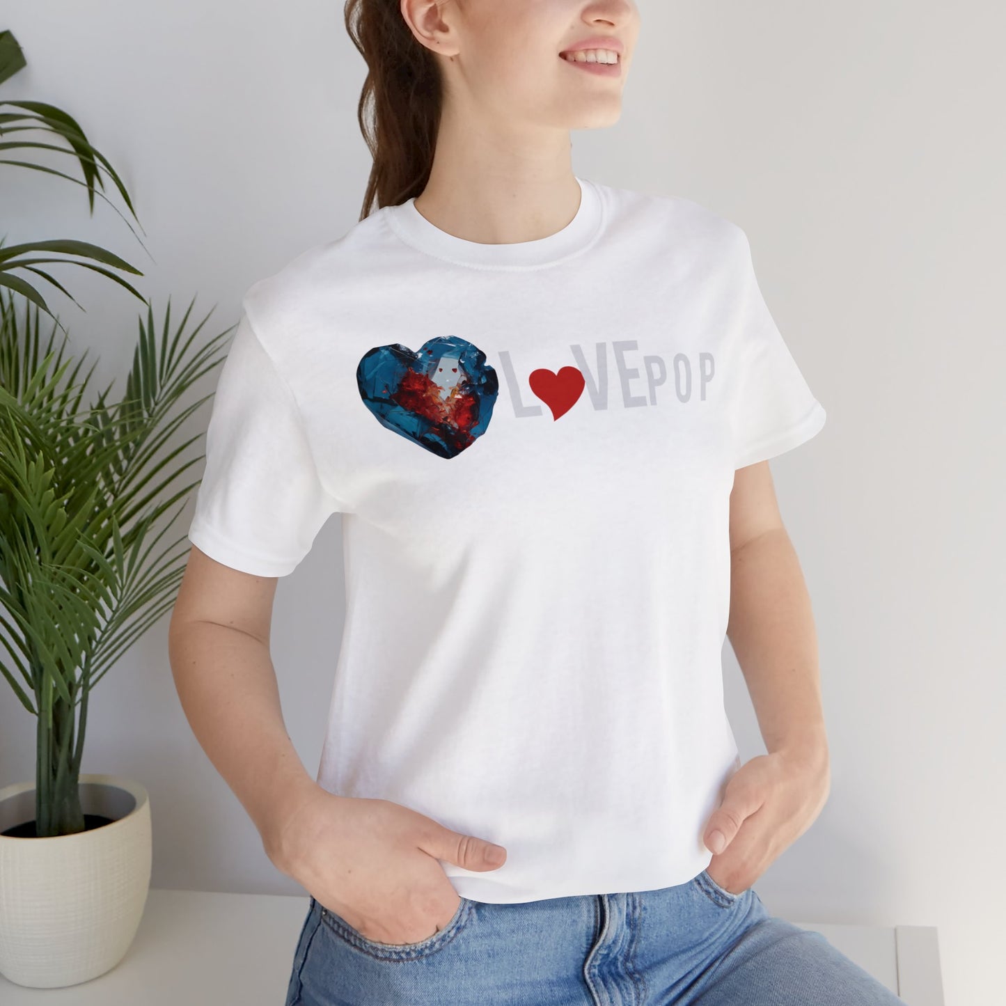 L♡VEpop T-Shirt